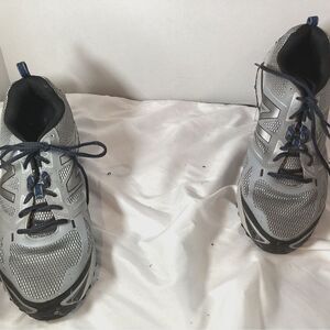 New Balance Men’s Athletic Shoes 412 V 3
Size 13